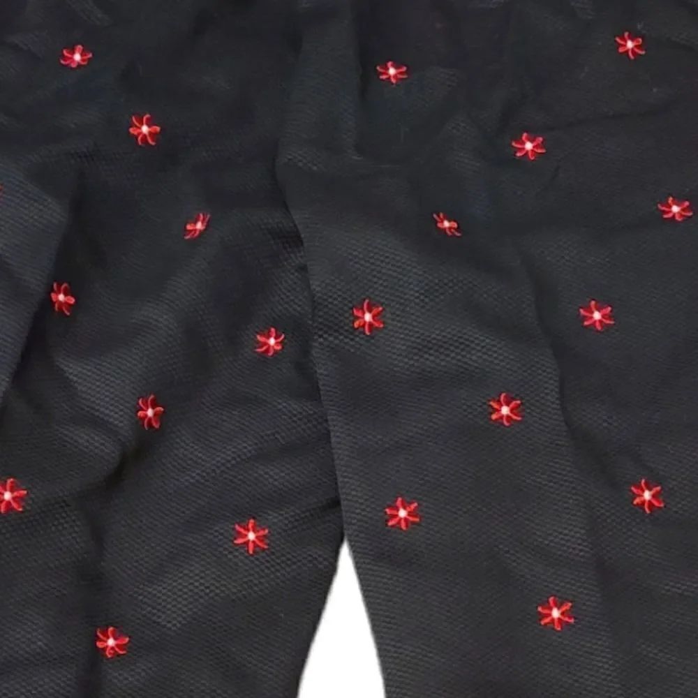 Talbots Black Red Flower Embroidered Capris Size 14 - Picture 2 of 4
